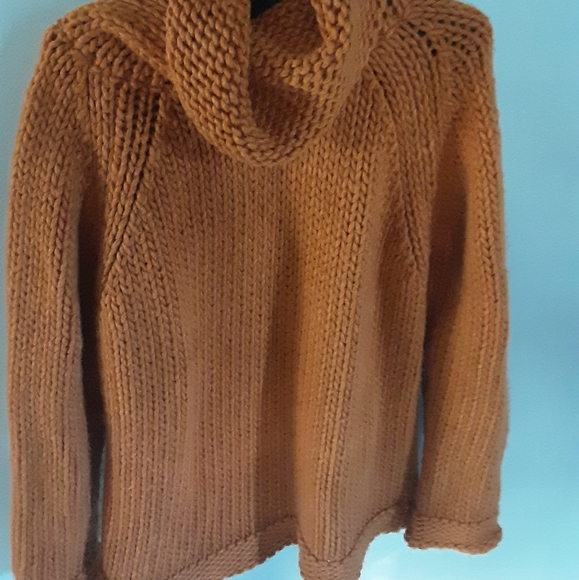 HAND KNIT ITALIAN COMFY CABLE COWL NECK SWEATER S/M - Picture 2 of 5